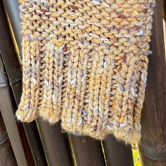 Vintage Cardigan Sweater BCBG MaxAzria • Wood Buttons - Picture 6 of 7